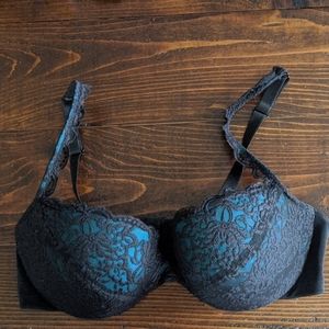 Cacique  36 DD- lightly lined lace bra